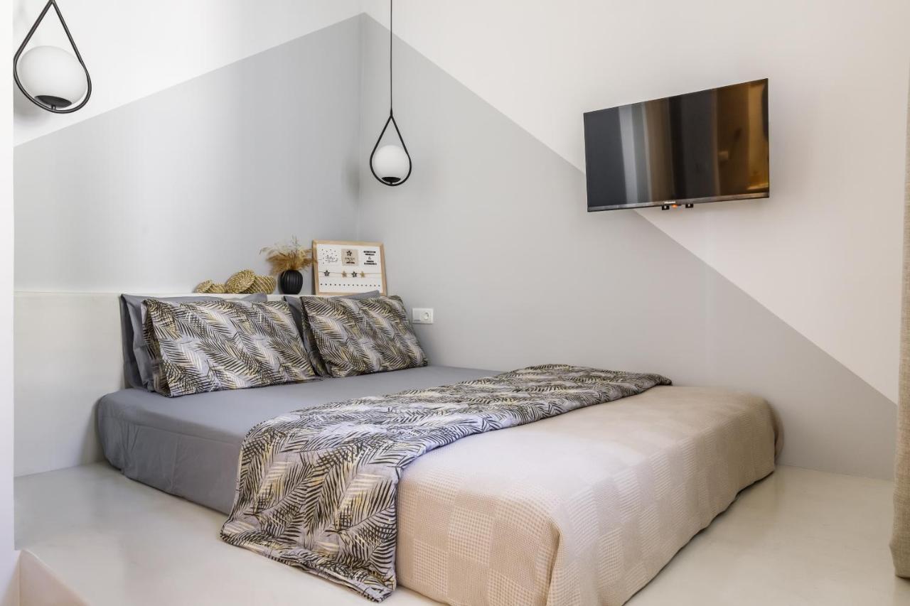 Breezy Rooftop House Скопелос Екстериор снимка