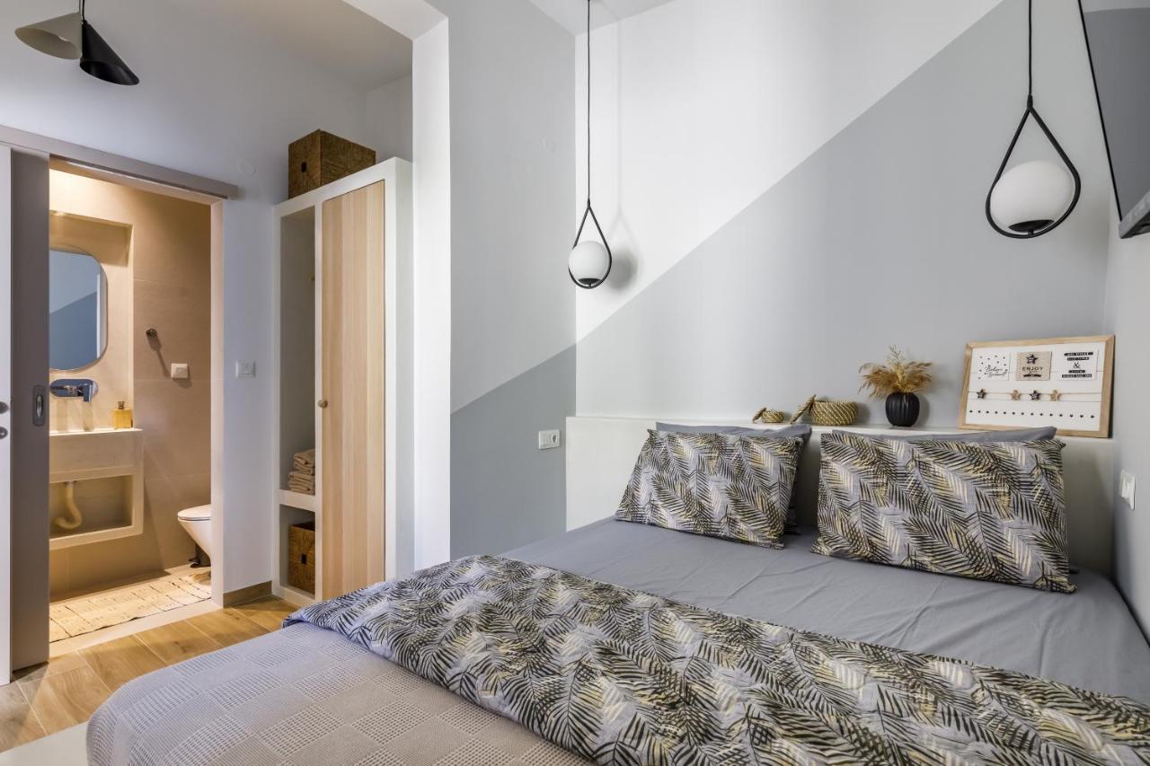 Breezy Rooftop House Скопелос Екстериор снимка