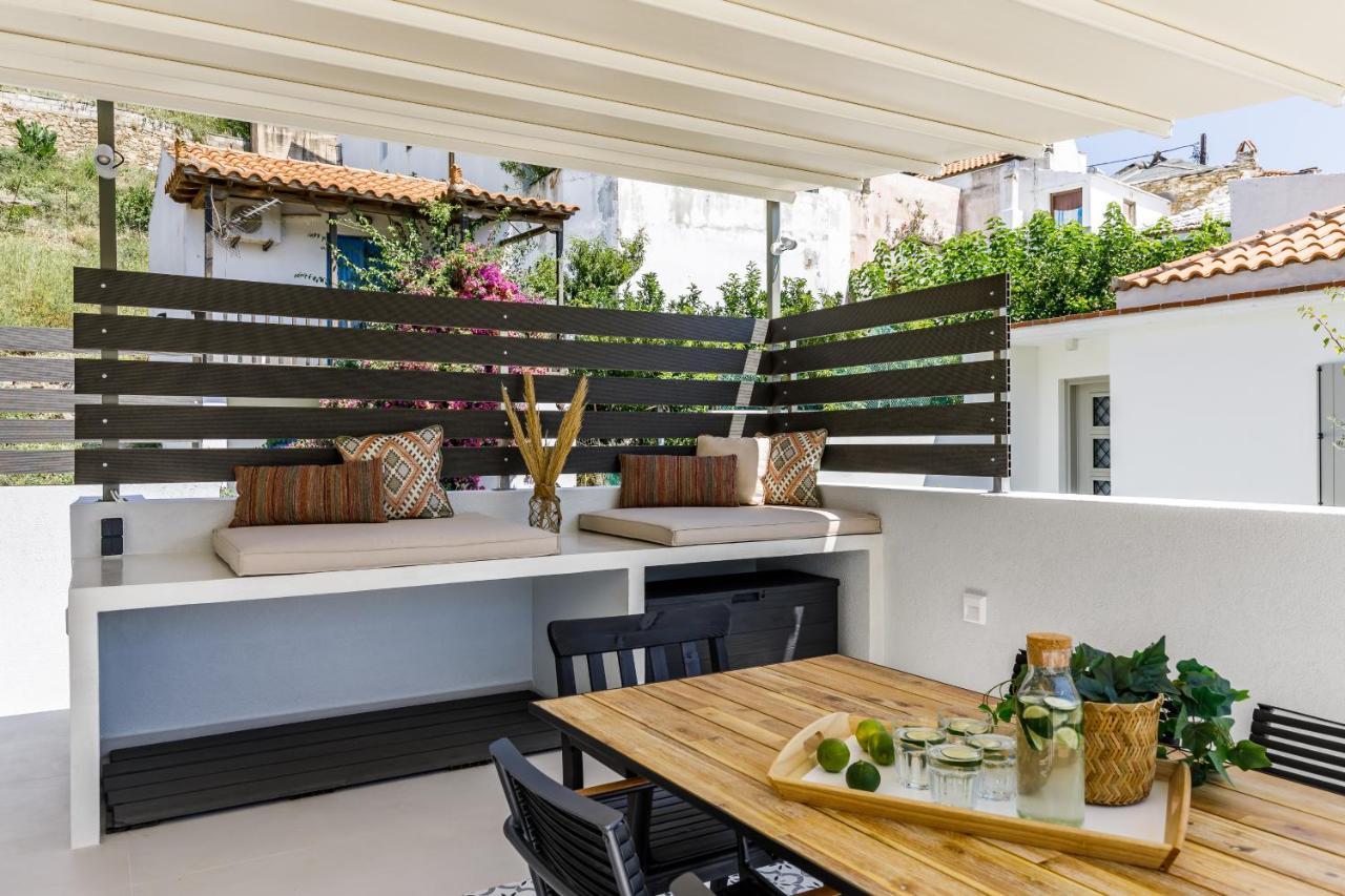 Breezy Rooftop House Скопелос Екстериор снимка